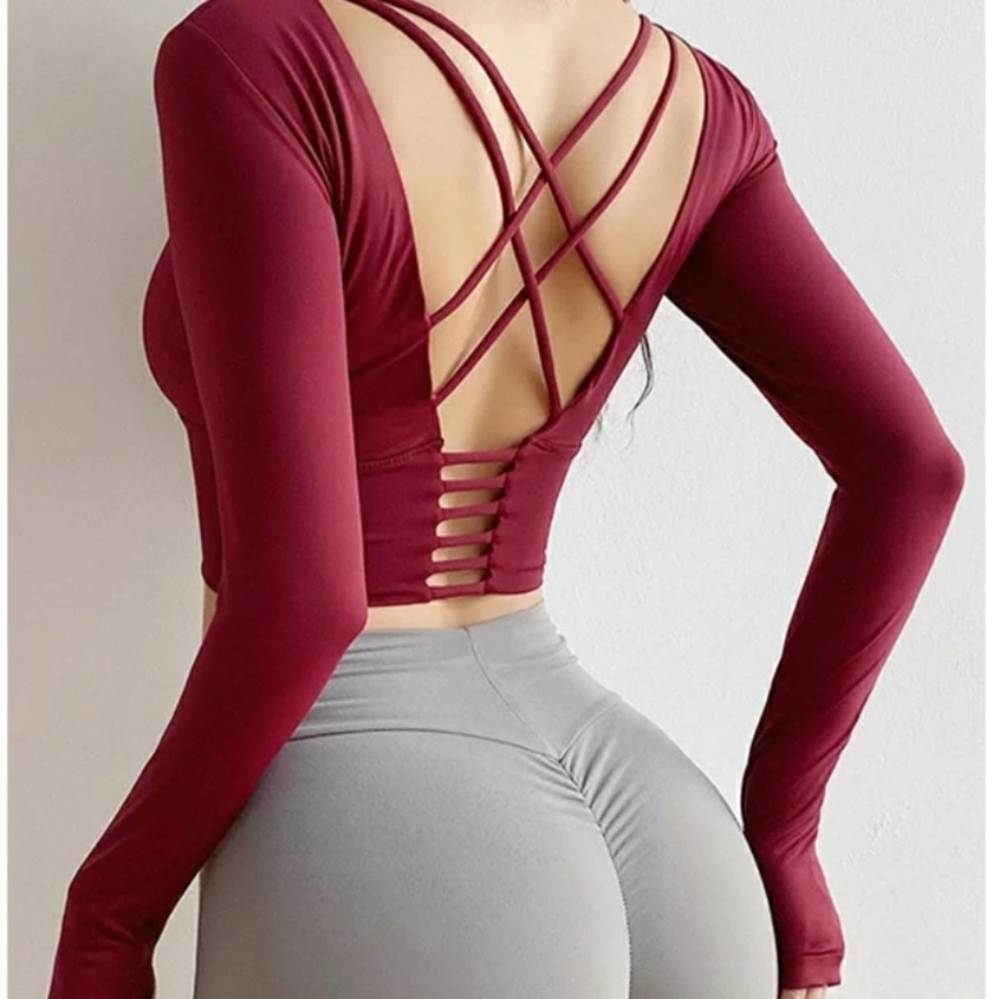 YOGA CROP TOP- LONG SLEEVE -SIZE L- NWOT